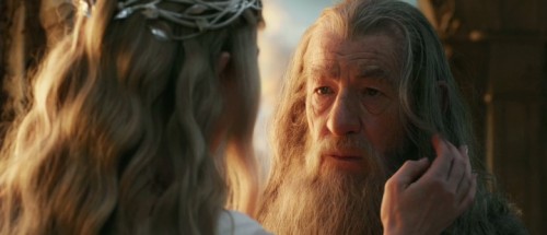 akutt-stapels-i-mote-med-hobbiten-trailer