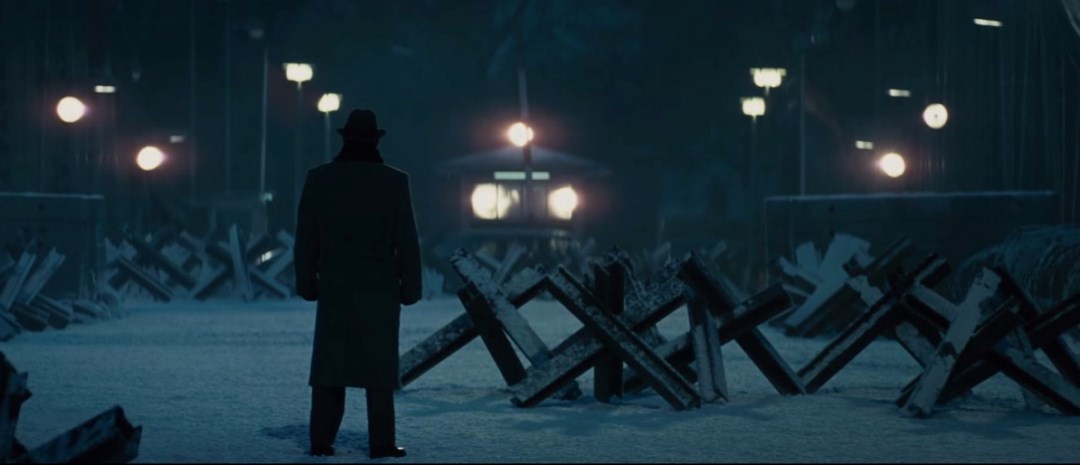 Visuelt slående, men generisk trailer til Steven Spielbergs Bridge of Spies