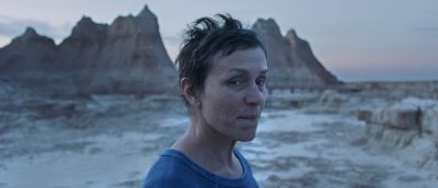 Klar for hovedkonkurransen i Venezia 2020: Frances McDormand i Chloé Zhaos film «Nomadland». (Foto: Searchlight Pictures)