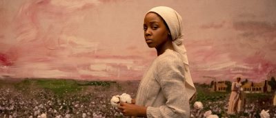 Thuso Mbedu i rollen som Cora i «The Underground Railroad» (Amazon Prime, 2021)