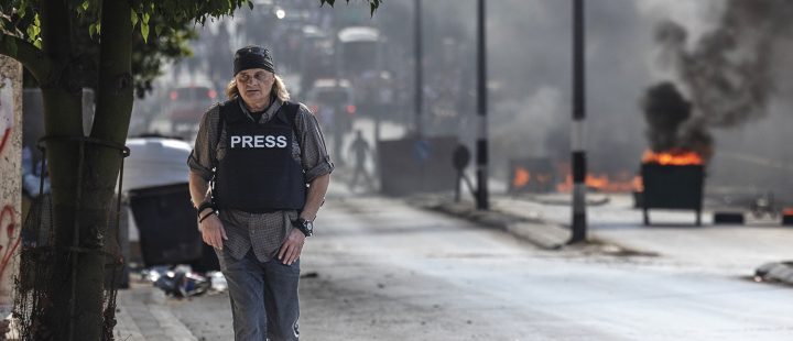 Portrett av Harald Henden. Her er han på oppdrag for VG i Betlehem, Vestbredden. (Foto: Espen Rasmussen / VG / rettigheter: Norsk filmdistribusjon)