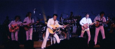 epic-elvis-presley-in-concert