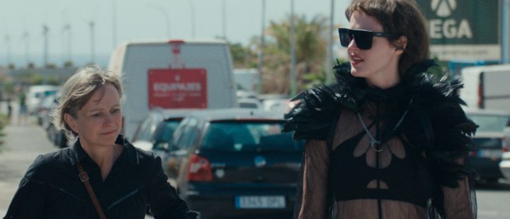 Helene Bjørneby og Renate Reinsve i «Butterfly» (foto: Mer Film).