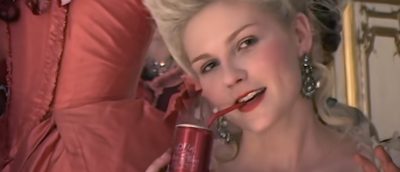 Et utsnitt fra traileren til «Making Marie Antoinette» (MUBI). Et utsnitt fra traileren til «Making Marie Antoinette» (MUBI).